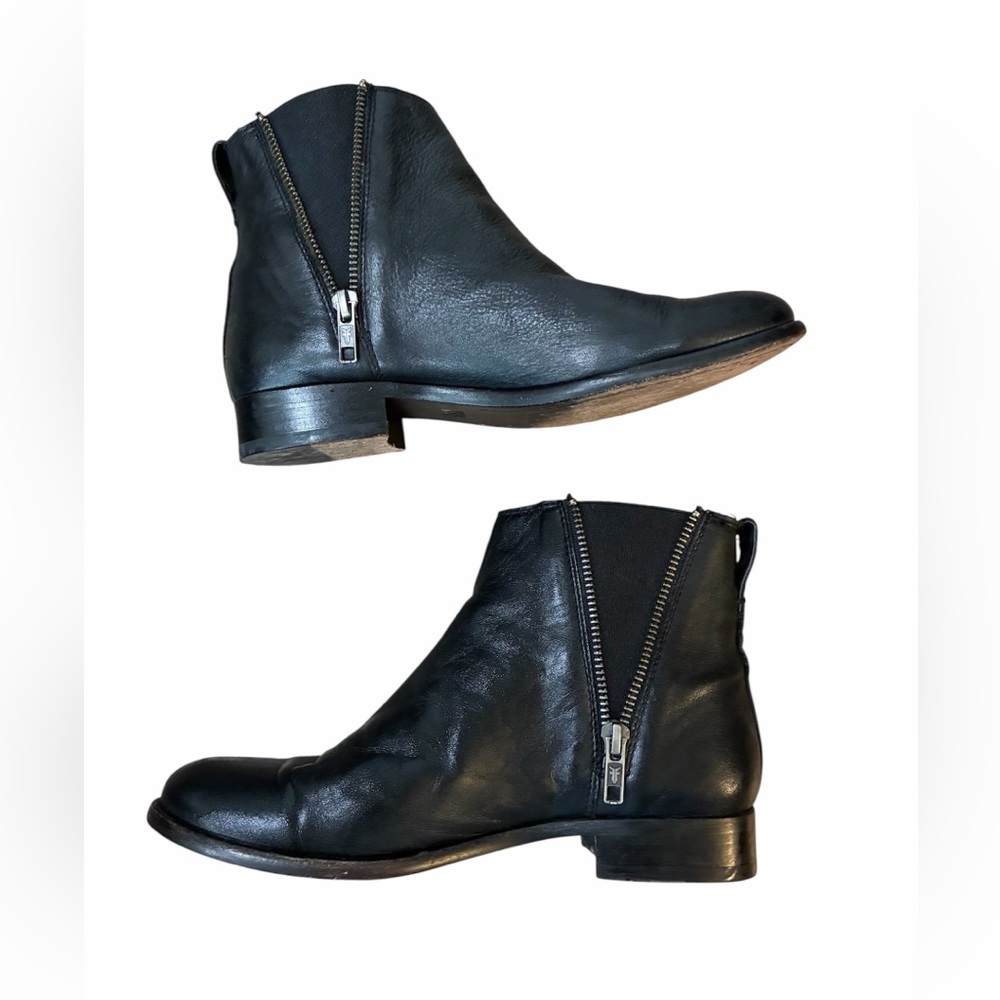 Frye Women's Carly Zip Chelsea boots in black leather dual side zippers sz 6.5
